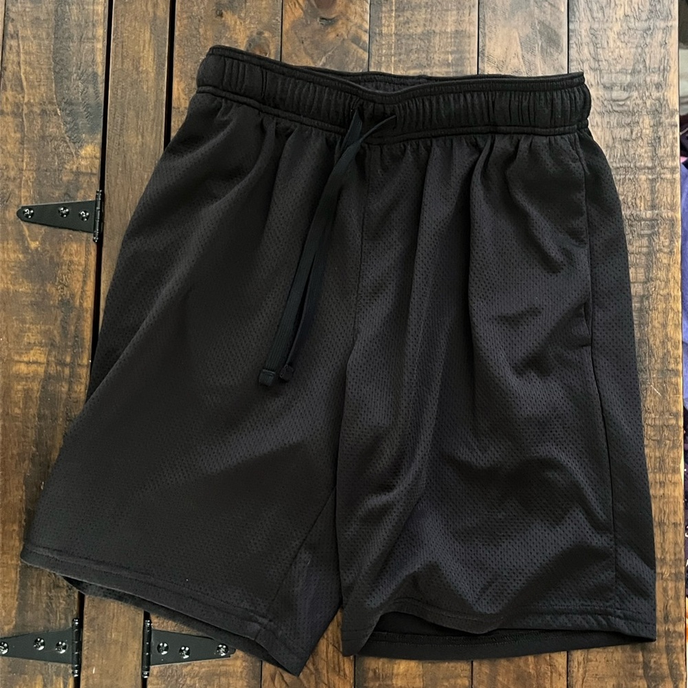Athletic Works Black Athletic Shorts Moisture-Wicking Lightweight